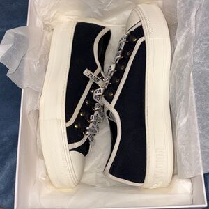 Dior Women's Black and Cream/Off-White Walk’n’Dior Sneakers